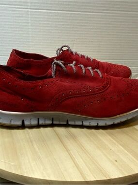 Cole Haan Women’s Zerogrand Wingtip Oxford Red Suede  Size 7.5